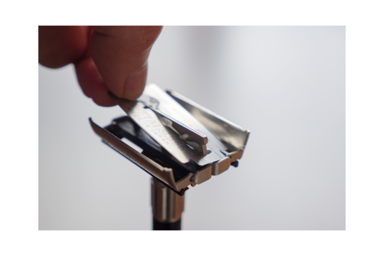 Do Safety Razors Have 2 Blades? (Double-Edged Blades Explained)