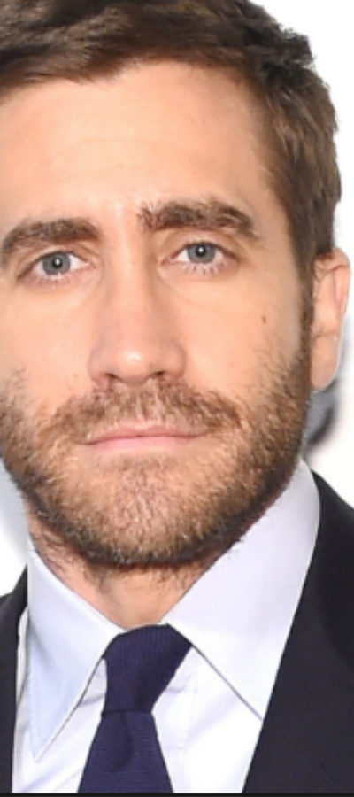 Jake Gyllenhaal rocks a ruggedly handsome short, boxed beard.